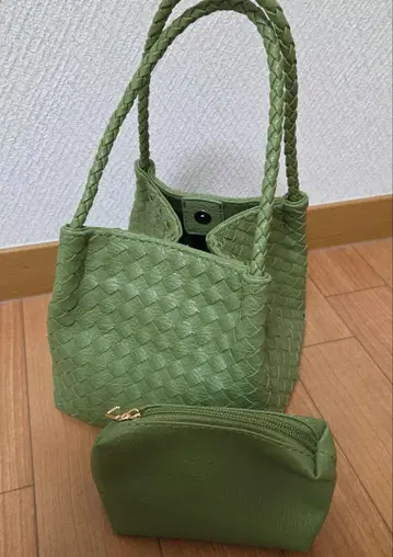 Mal. 인조 가죽 인트레차트 백