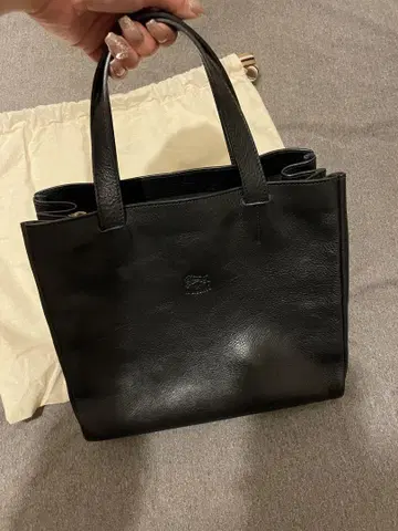 일비종떼 칸막이 토트백 대용량 블랙 주름 가죽 새상품급 레어템