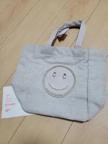 BEAMS 스마일 모티브 핸드백 그레이