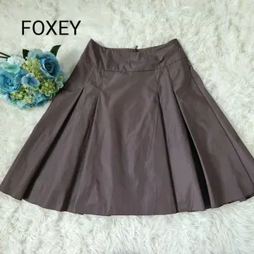 새상품급 FOXEY 아웃 플리츠 스커트 미디 기장 브라운 사이즈 M 상당