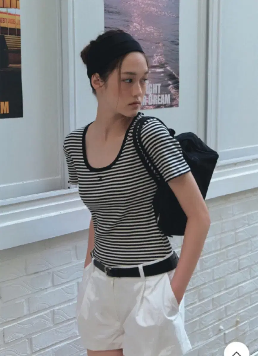 Grove Store sand t-shirt black color short sleeve