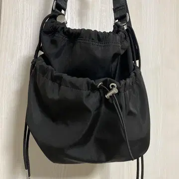 자라 나일론 버킷 백 복조리 숄더 블랙