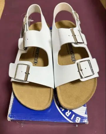 BIRKENSTOCK 화이트 컴포트 샌들 40 260