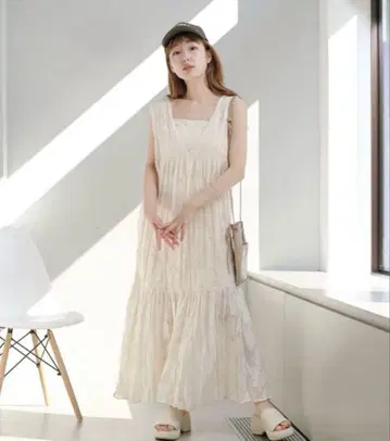 카스타네 시어 자카드 레이스 민소매 원피스