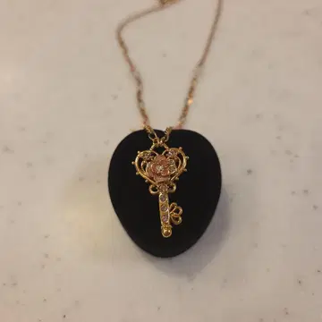 ANNA SUI 1 하트형 열쇠 모티브 목걸이