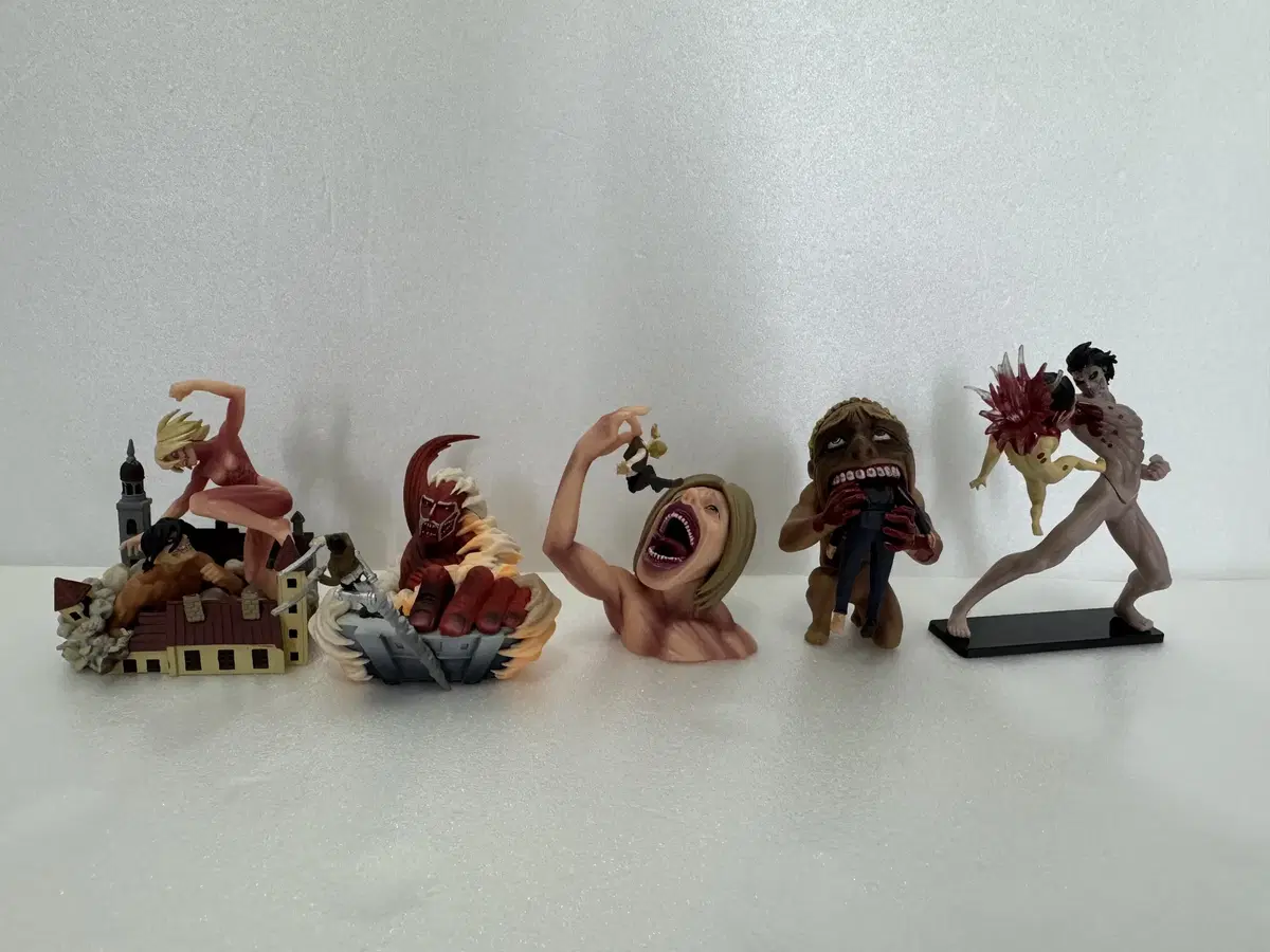 Attack on Titan) Kaiyodo Despair and Vahn Gong Vignette Series 5 Types Figure