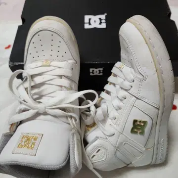 DC 하이컷 스니커즈 23.5cm
