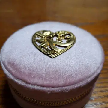 TAMARI 핑크 하트 장식 박스