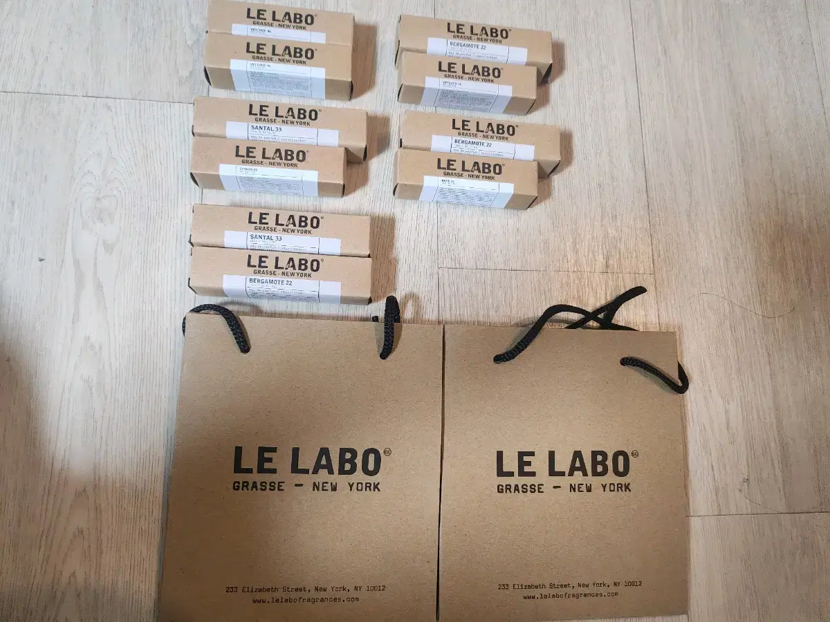 Shopping Bag Service >>> Le Labo 2-Piece Set