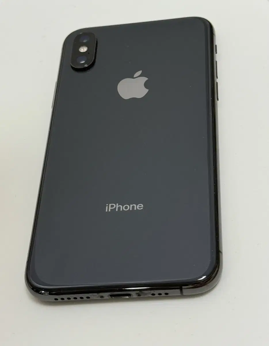 iPhone XS Black 256 International Version Camera Silent Battery 82 MagSafe Case