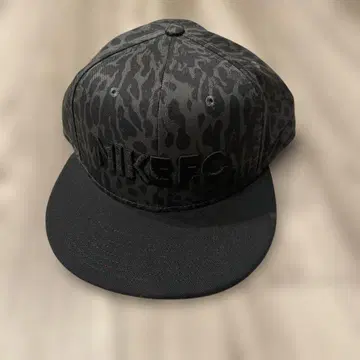 나이키 FC 캡 블랙 레오파드