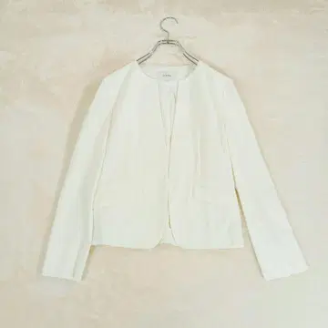 UNTITLED 화이트 노카라 자켓 사이즈 2 얇은 소재