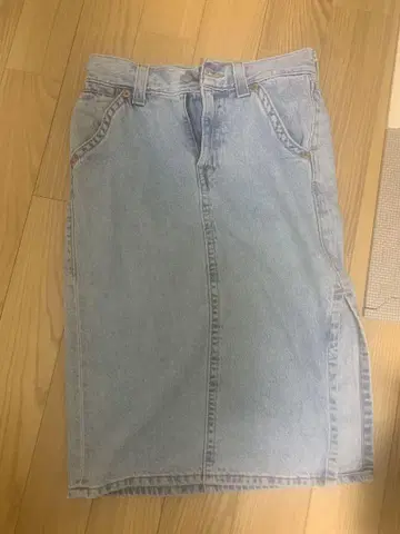 [1회 착용 새상품급] LEVI'S 데님 스커트