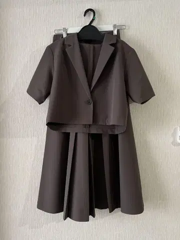 HARE 셋업 자켓 스커트