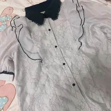 ROJITA 배색 레이스 시어 블라우스 핑크