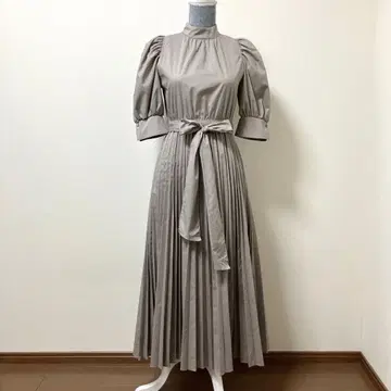 스나이델 롱 원피스 여름 플리츠 베이지 반팔 리본 벨트