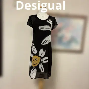 Desigual 블랙 꽃무늬 반팔 무릎 기장 원피스