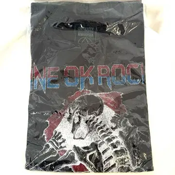 새상품 ONE OK ROCK 2016 LIVE 블랙 티셔츠 M 사이즈