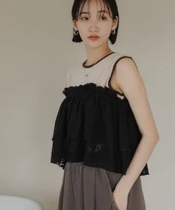 신상 로리즈팜 레이스 자카드 뷔스티에