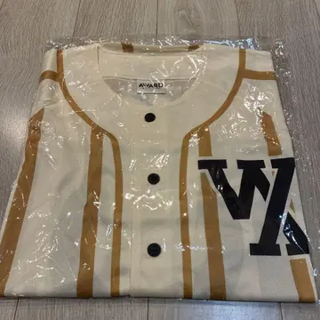 1. 새상품 WEST.AWARD 요샤츠