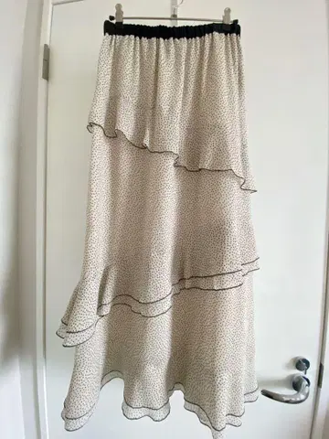 IENA LA BOUCLE 크레이프 도트 에스카르고 스커트 36