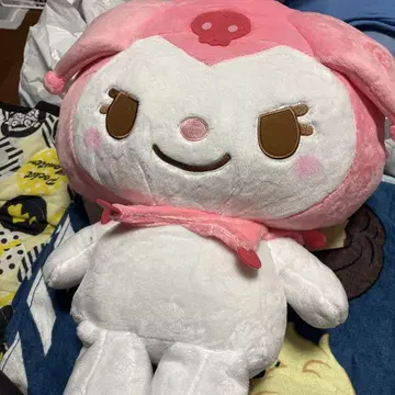 쿠로미 봉제 인형