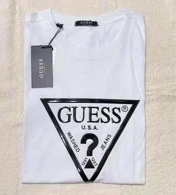 GUESS 트라이앵글 로고 티셔츠 L 화이트