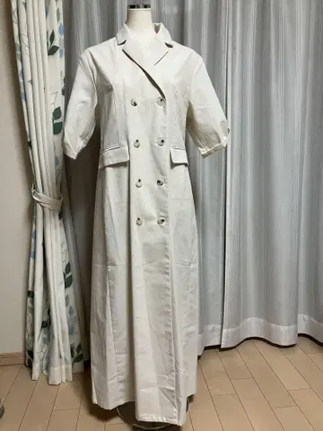 택 포함 미사용 새상품 안티로자 아이보리 더블 브레스트 트렌치코트