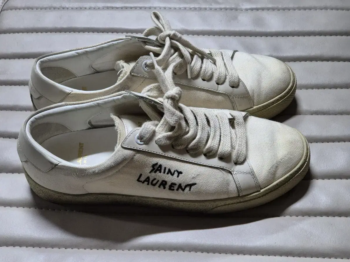 Saint Laurent Vintage Court Classic Panna White Sneakers, Size 235