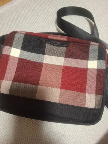 BLACK LABEL 체크 무늬 숄더백