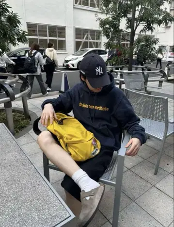 디스이즈네버댓 후디 엔도 마모루 착용