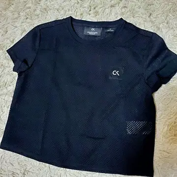 컨디션 최상 캘빈클라인 퍼포먼스 크롭 메쉬 티셔츠