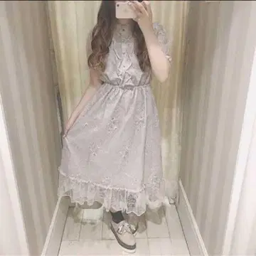 evelyn 하트 버튼 레이스 원피스 아이스 그레이