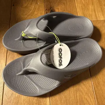 미사용 새상품 OOFOS 우포스 리커버리 샌들 M7/W9 26cm