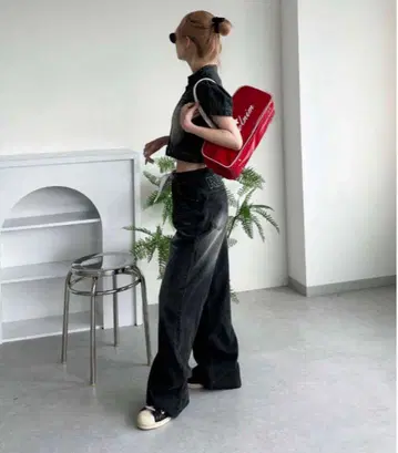sedacle girl 힙 로고 오버 다이 데님