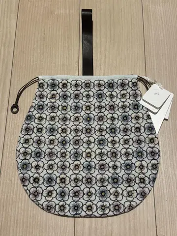미나 페르호넨 pear bag piha 백