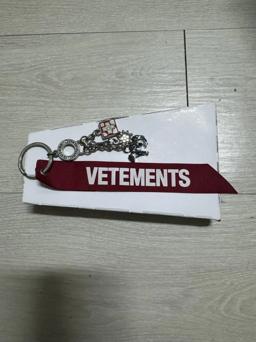 [F] Vetements Keyring First Edition