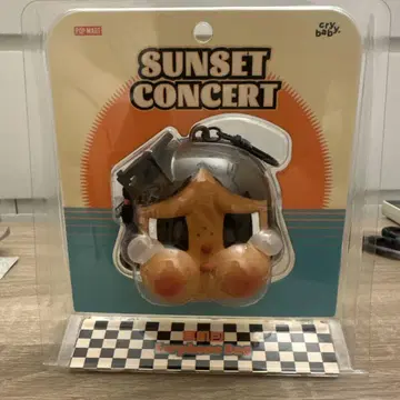 POPMART CRYBABY Sunset Concert 이어폰 케이스