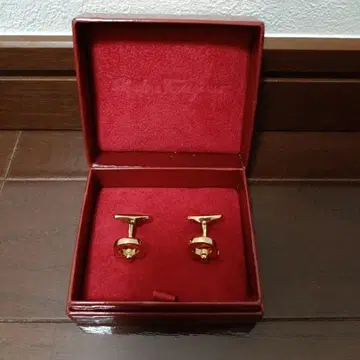 살바토레 페라가모 골드 커프스