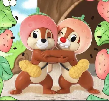 52TOYS 칩과 데일 스트로베리 햇 피규어