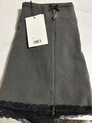 melt the lady lace logo skirt