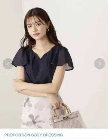 PROPORTION BODY DRESSING 블라우스