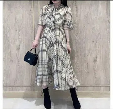 셀포드 전개 플리츠 원피스 체크 36 반팔