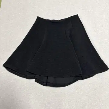 새상품 앨리스 앤 올리비아 블랙 플레어 스커트