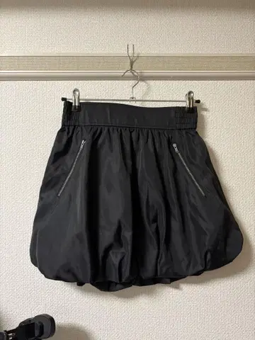 미사용 새상품 지나시스 벌룬 스커트 블랙 JEANASIS