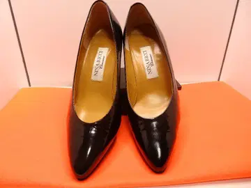 NINA RICCI 블랙 펌프스 사이즈 22.5cm 매우 깨끗합니다.