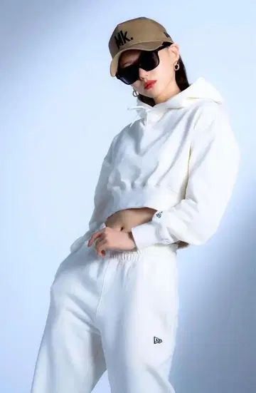 NEW ERA 뉴에라 야마모토 마이카 콜라보 맨투맨 셋업 완판템