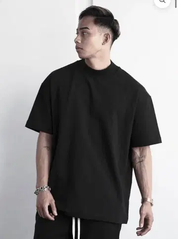 PVOT 모크넥 티셔츠 (블랙)