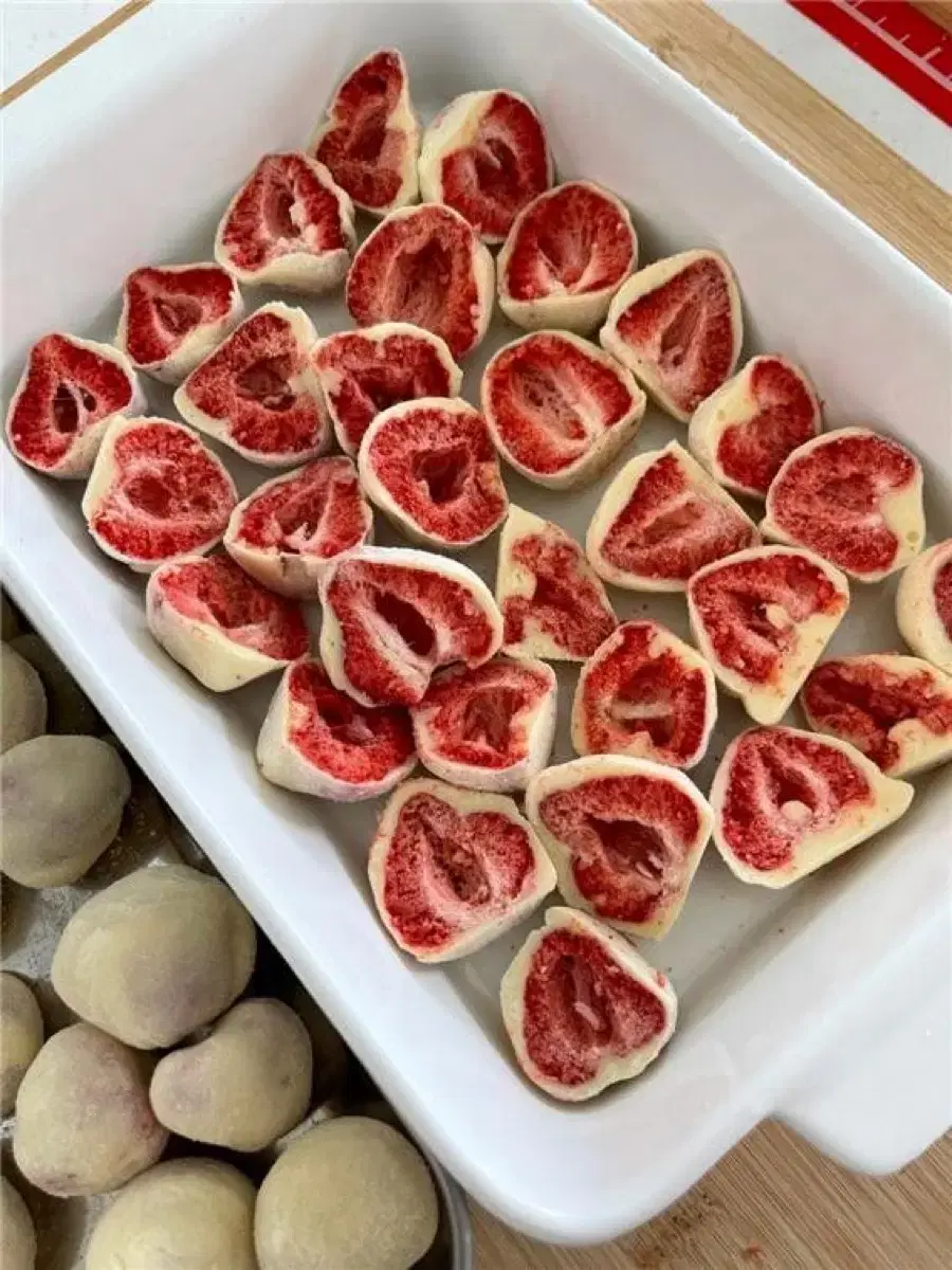 2nd Generation Chewy Cookie Whole Strawberry