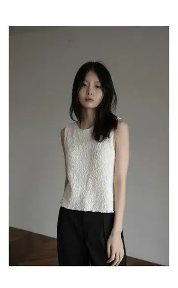 오호토로 부클 슬리브리스 톱